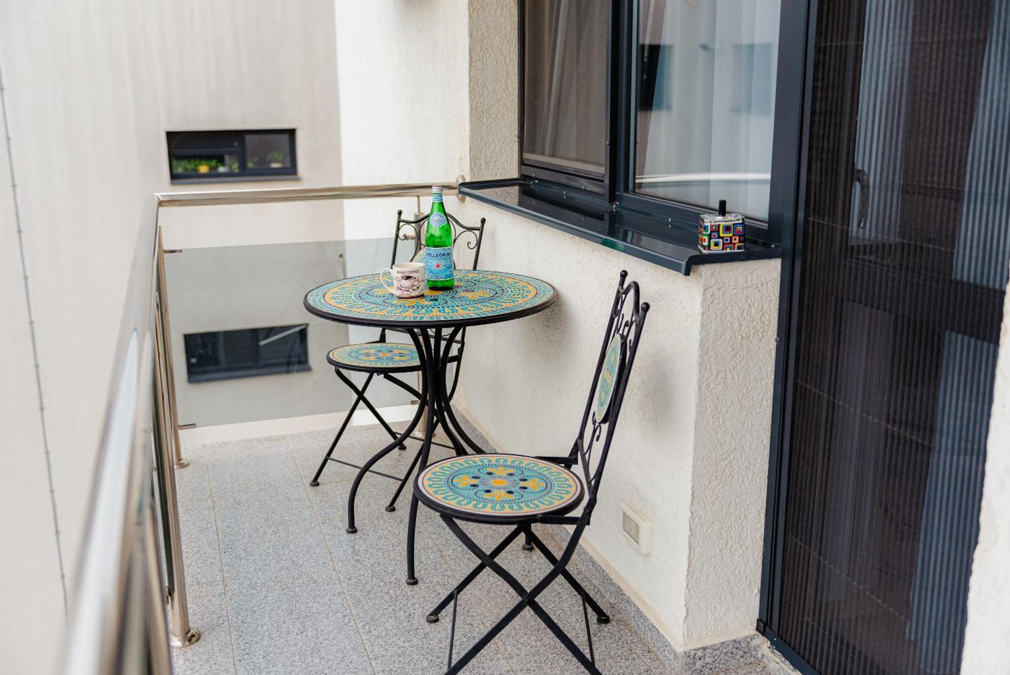 Apartamento The Blue Norwegian House Bucarest Exterior foto